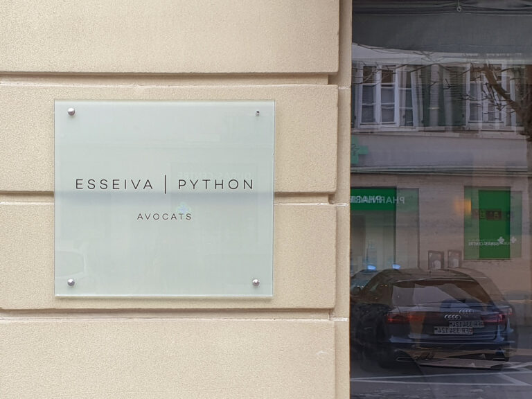 Plaquette de Esseiva Python, graphiste Fribourg.